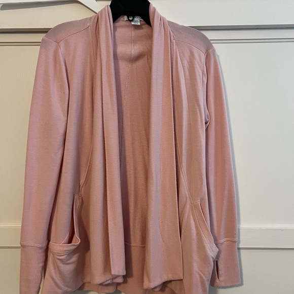 PRANAYAMA RESTORE WRAP - Picture 1 of 2